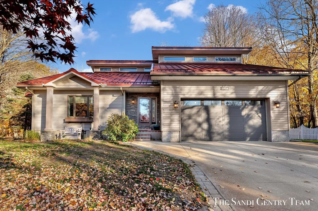 1020 Brookway Court Norton Shores City MI 49441