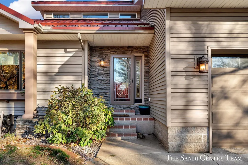 1020 Brookway Court Norton Shores City MI 49441