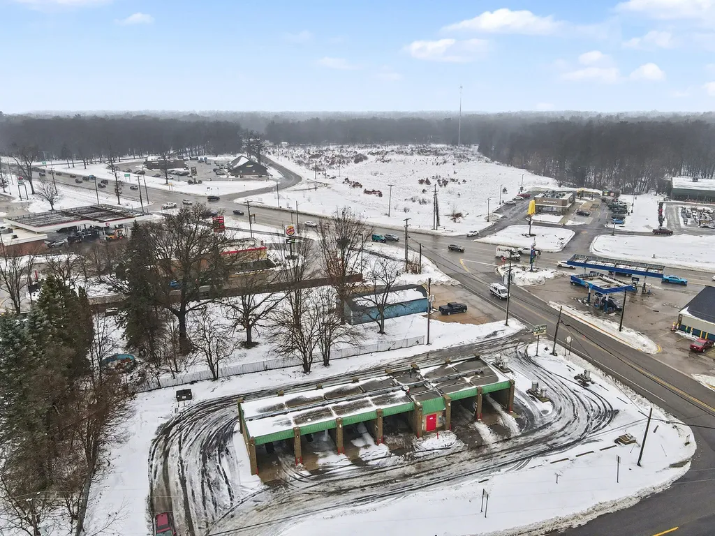 1671 E River Road Muskegon Charter Township MI 49445