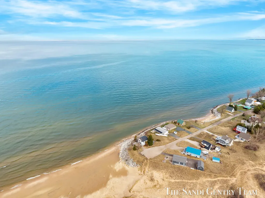 2767 N Lakeshore Drive Golden Township MI 49436
