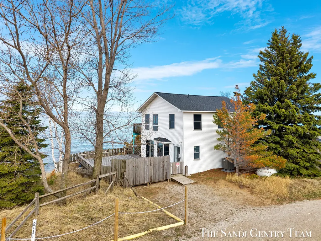 2767 N Lakeshore Drive Golden Township MI 49436