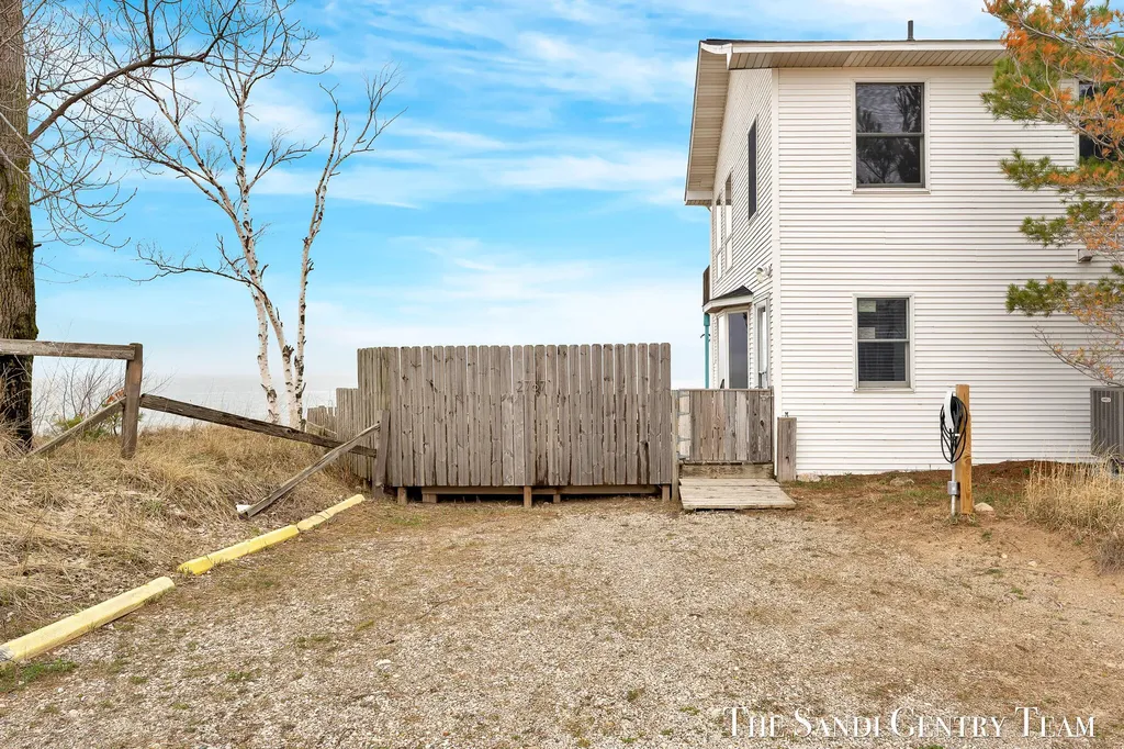 2767 N Lakeshore Drive Golden Township MI 49436