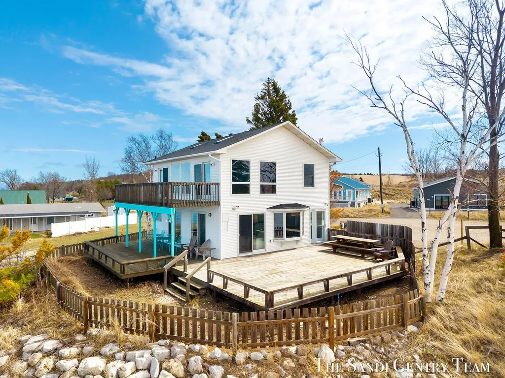 2767 N Lakeshore Drive Golden Township MI 49436