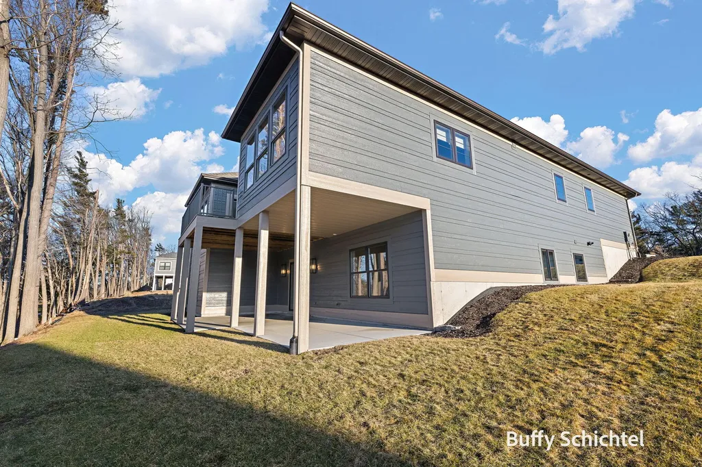 2892 Duneside Trail Muskegon City MI 49441