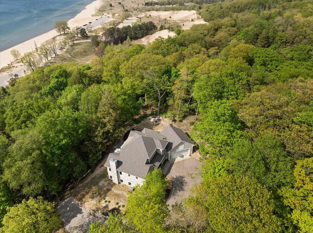 690 Dunegrass Circle Drive Saugatuck City MI 49453