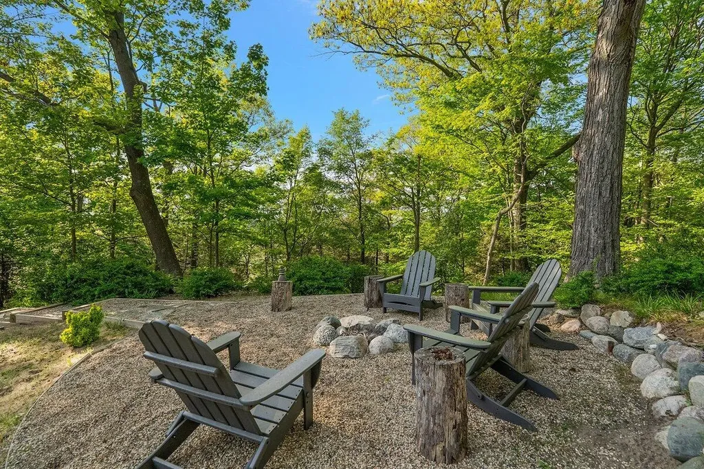 690 Dunegrass Circle Drive Saugatuck City MI 49453