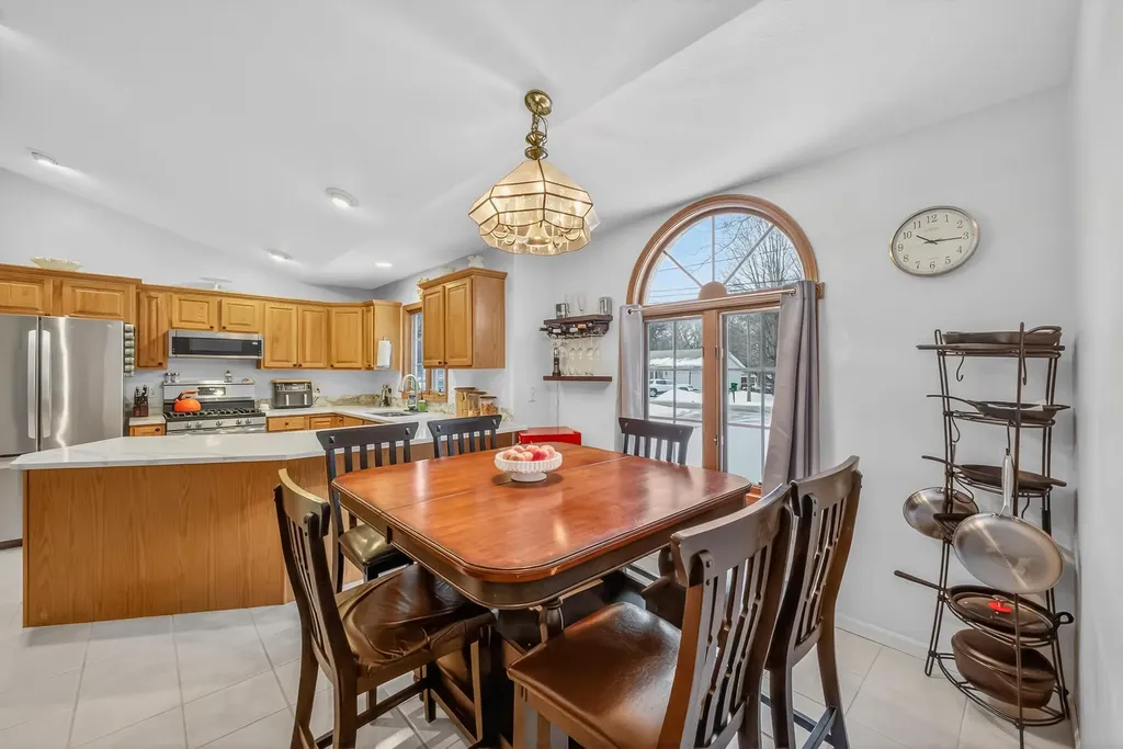 975 Glenwood Avenue Laketon Township MI 49445