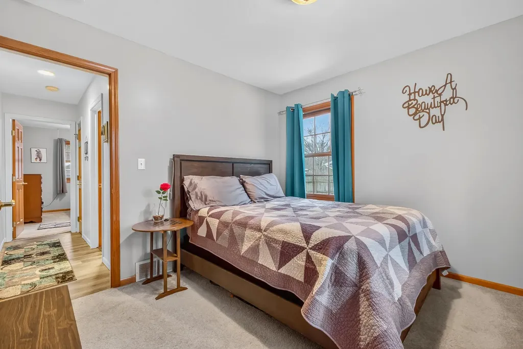 975 Glenwood Avenue Laketon Township MI 49445
