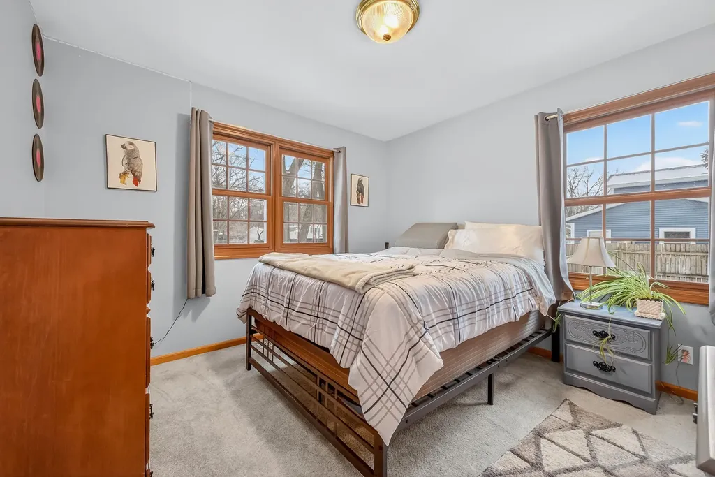 975 Glenwood Avenue Laketon Township MI 49445