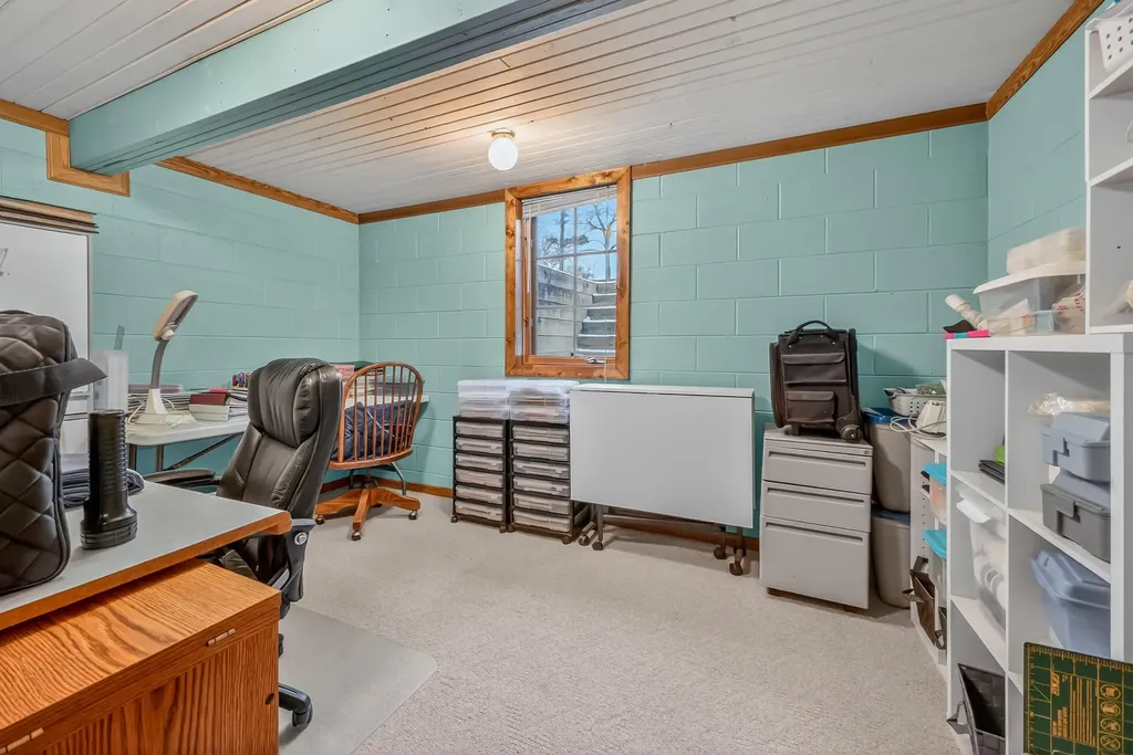 975 Glenwood Avenue Laketon Township MI 49445