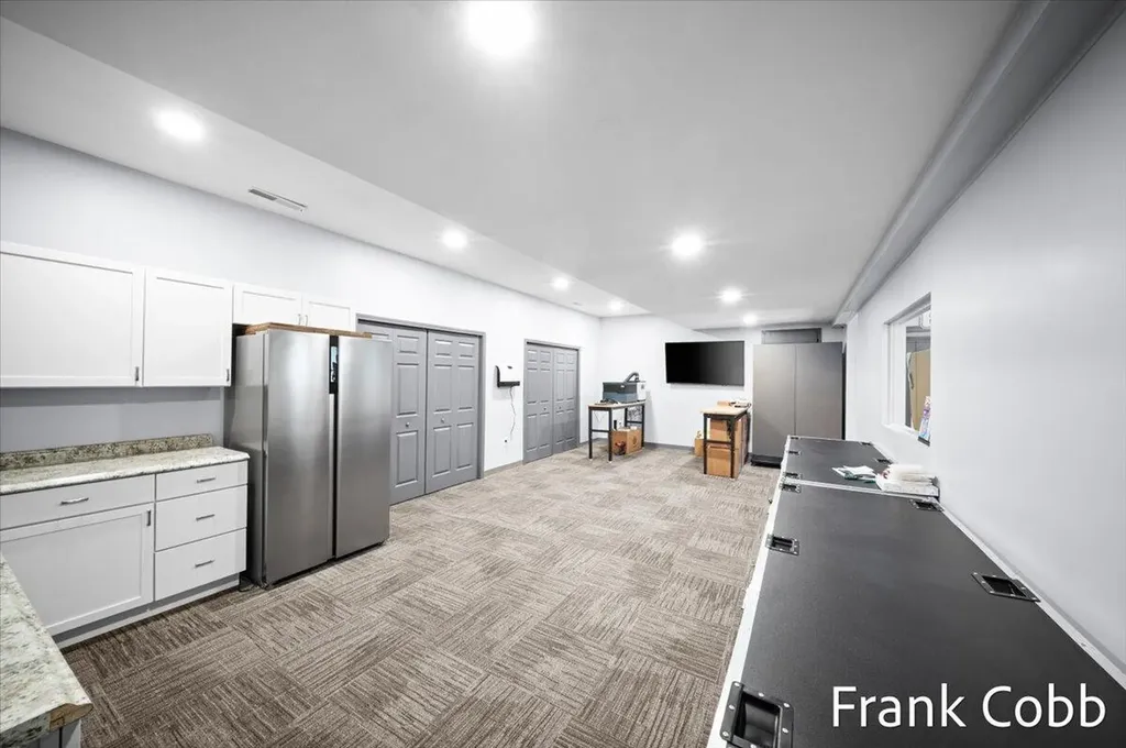 4075 Airline Highway Norton Shores City MI 49444