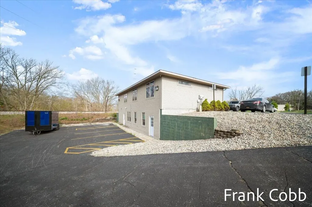 4075 Airline Highway Norton Shores City MI 49444