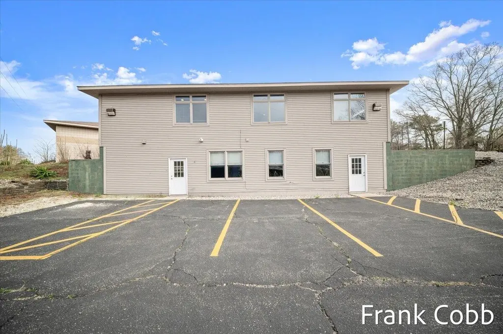 4075 Airline Highway Norton Shores City MI 49444