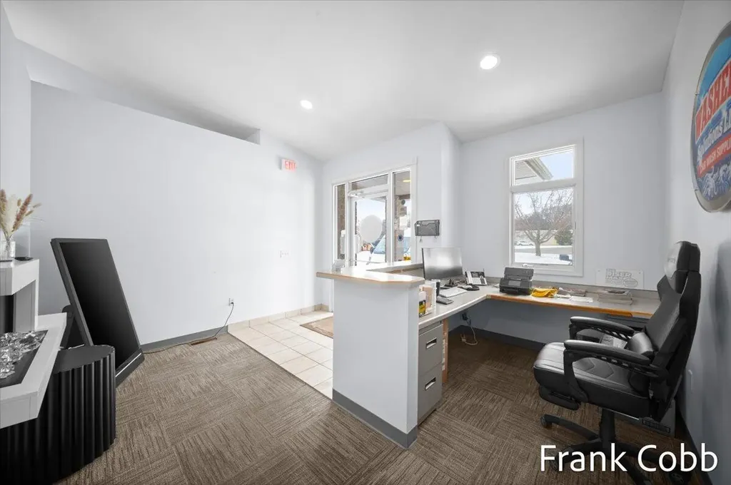 4075 Airline Highway Norton Shores City MI 49444