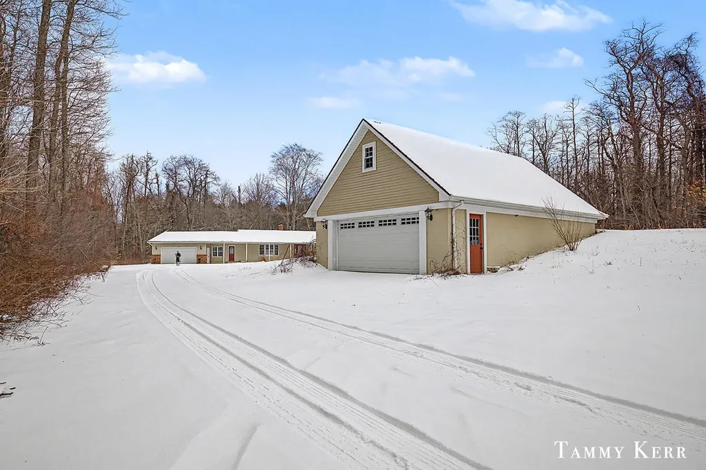 6375 143rd Avenue Laketown Township MI 49423