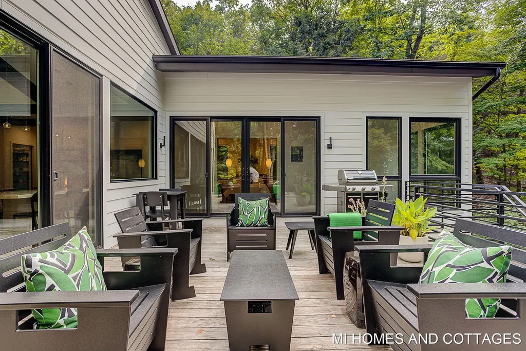 371 Dunegrass Circle Drive Saugatuck City MI 49453