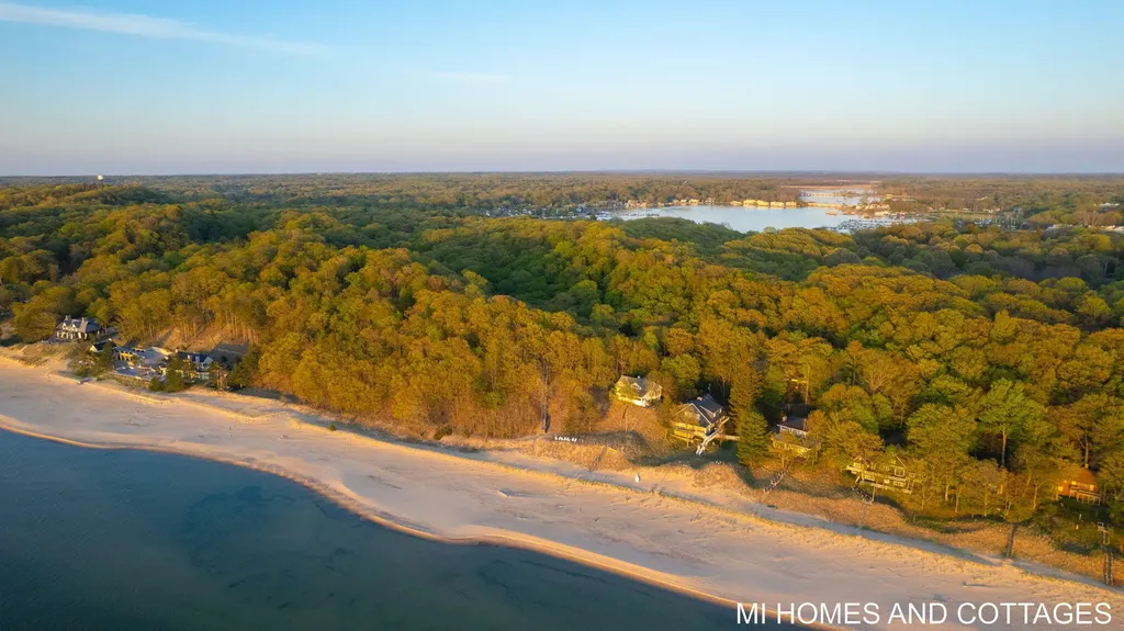 371 Dunegrass Circle Drive Saugatuck City MI 49453