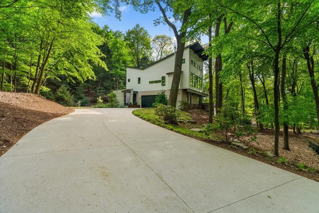 371 Dunegrass Circle Drive Saugatuck City MI 49453