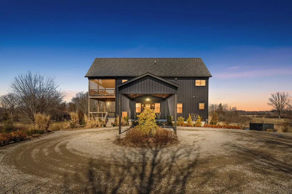 6364 126th Avenue Saugatuck Township MI 49408