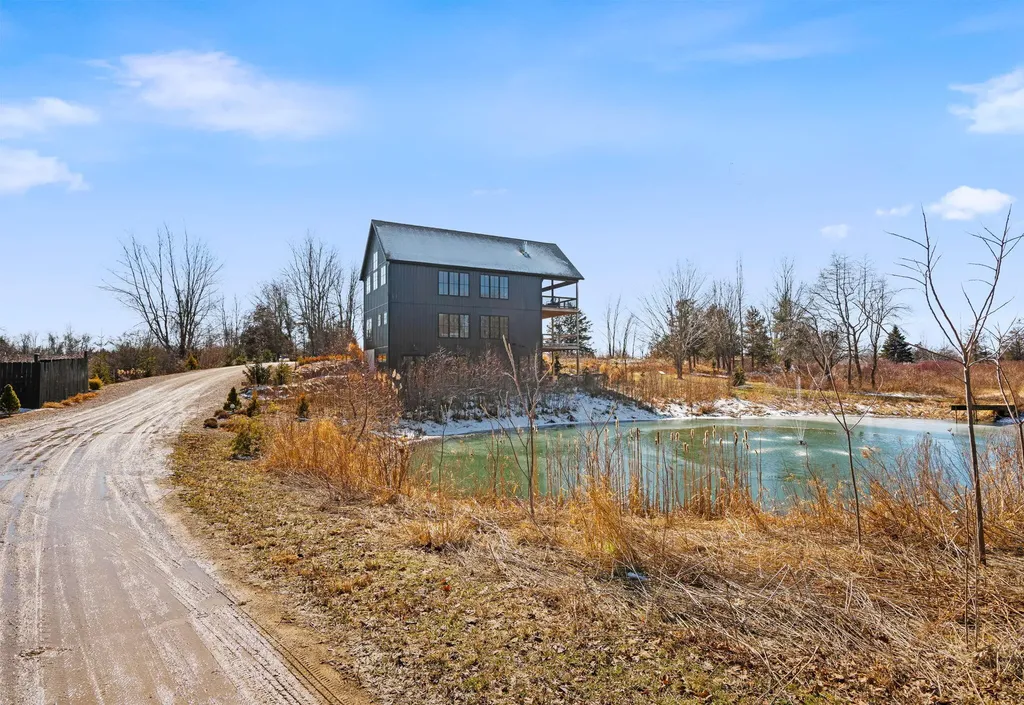 6364 126th Avenue Saugatuck Township MI 49408