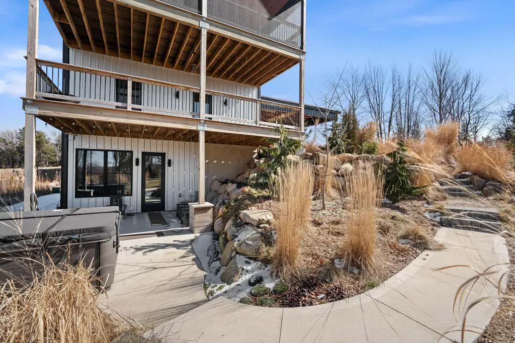 6364 126th Avenue Saugatuck Township MI 49408