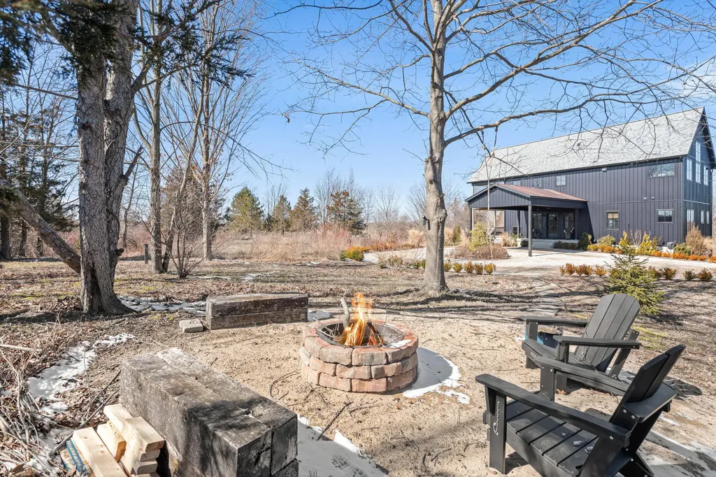 6364 126th Avenue Saugatuck Township MI 49408