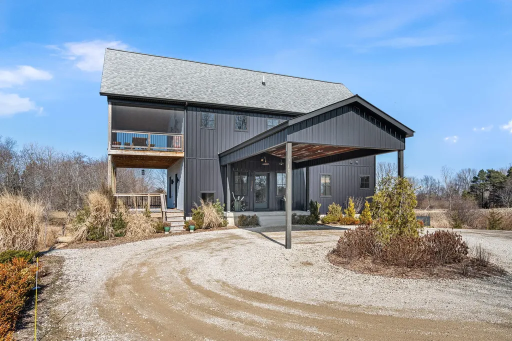 6364 126th Avenue Saugatuck Township MI 49408