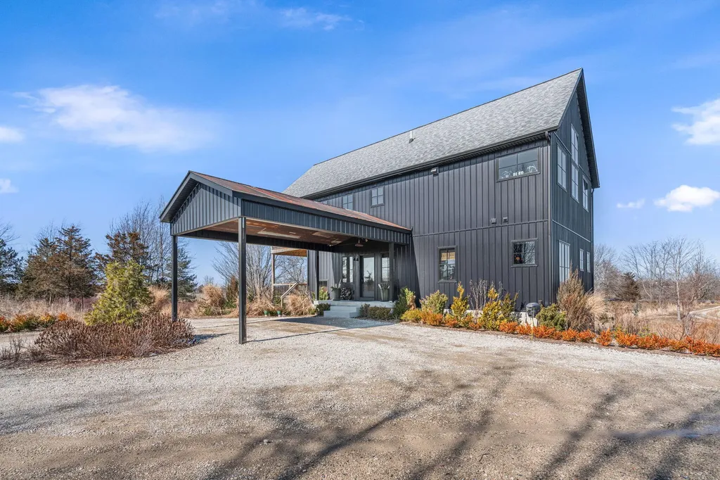 6364 126th Avenue Saugatuck Township MI 49408