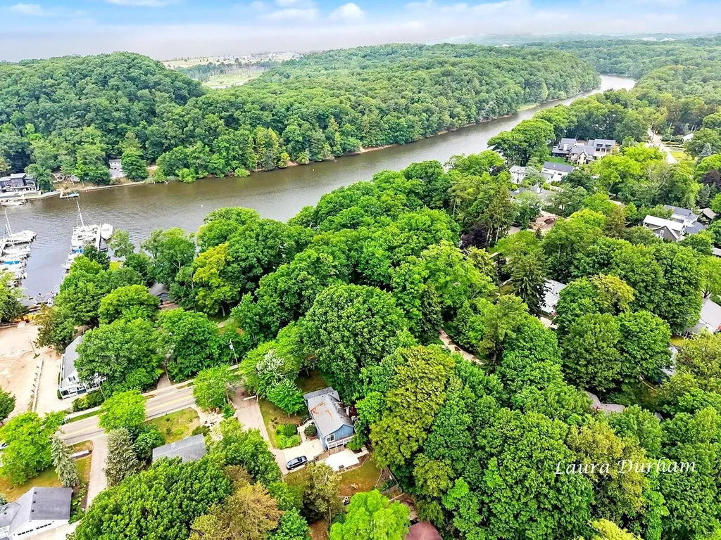 895 Holland Street Saugatuck City MI 49453