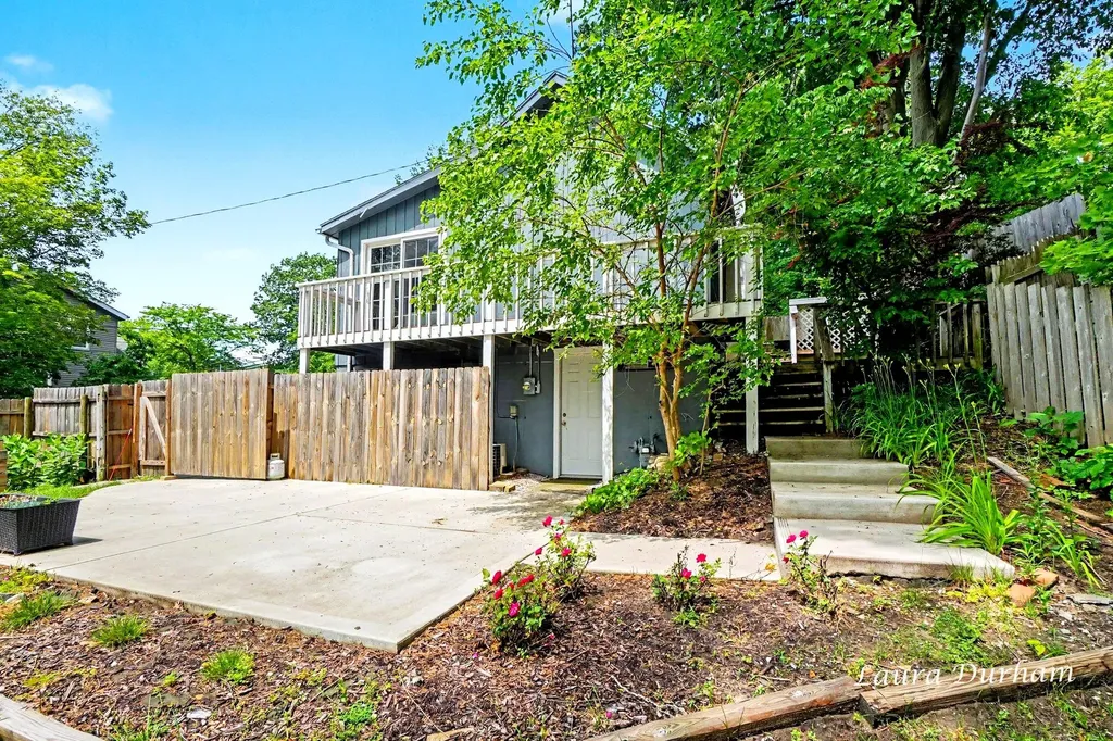 895 Holland Street Saugatuck City MI 49453