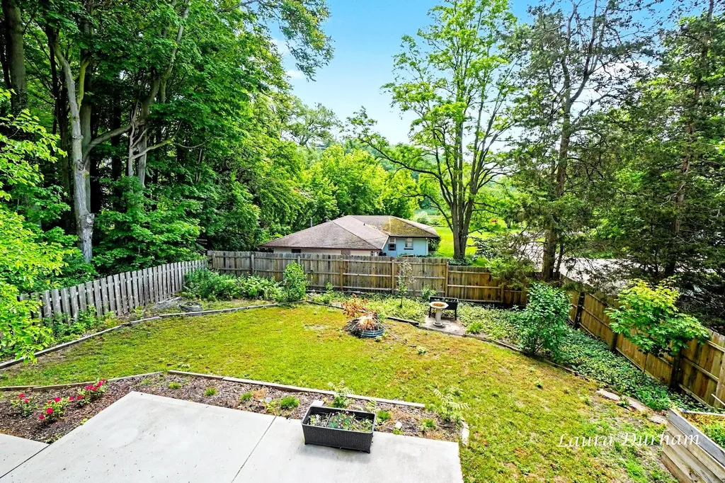 895 Holland Street Saugatuck City MI 49453