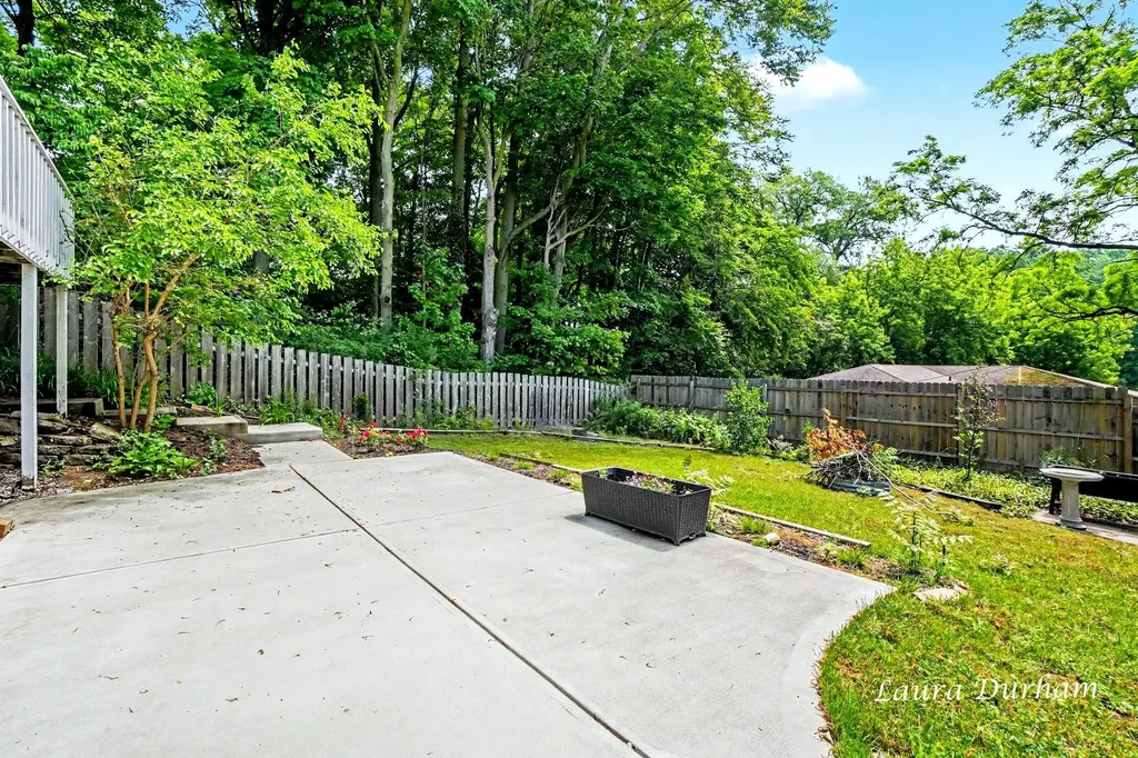 895 Holland Street Saugatuck City MI 49453