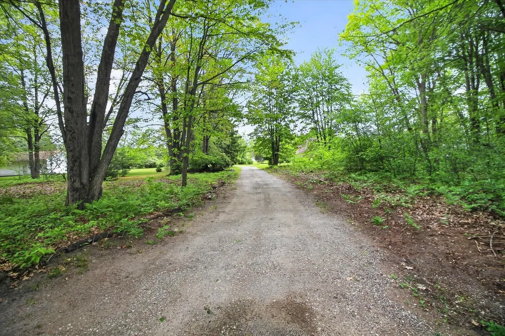 3987 Us-31 Victory Township MI 49454