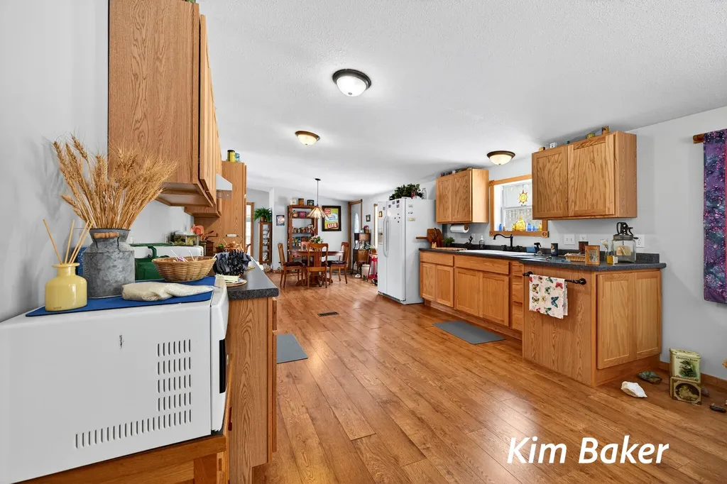 3987 Us-31 Victory Township MI 49454
