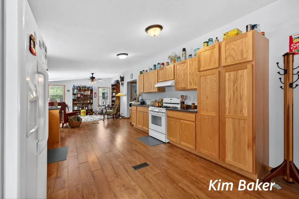 3987 Us-31 Victory Township MI 49454