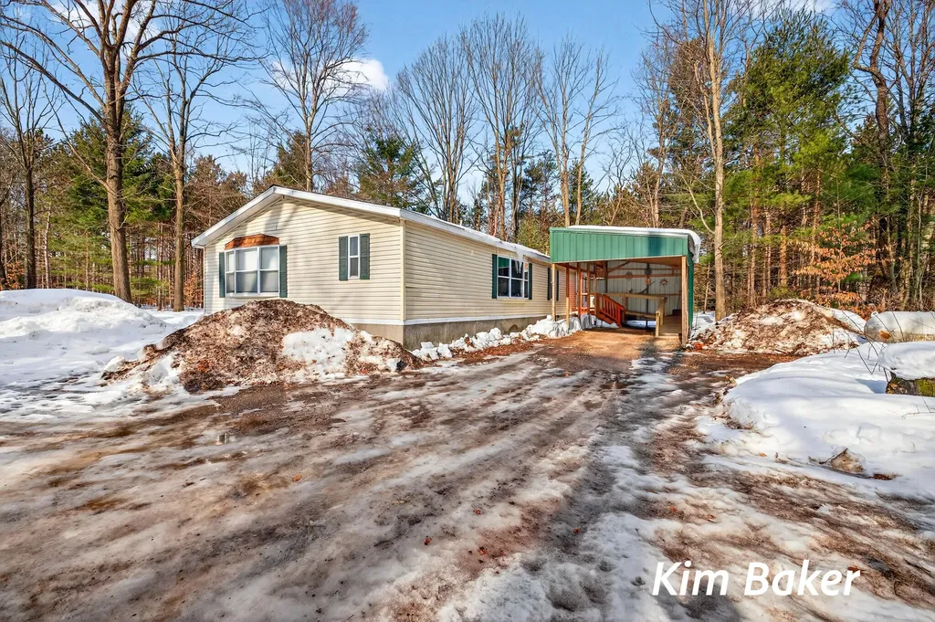 3987 Us-31 Victory Township MI 49454