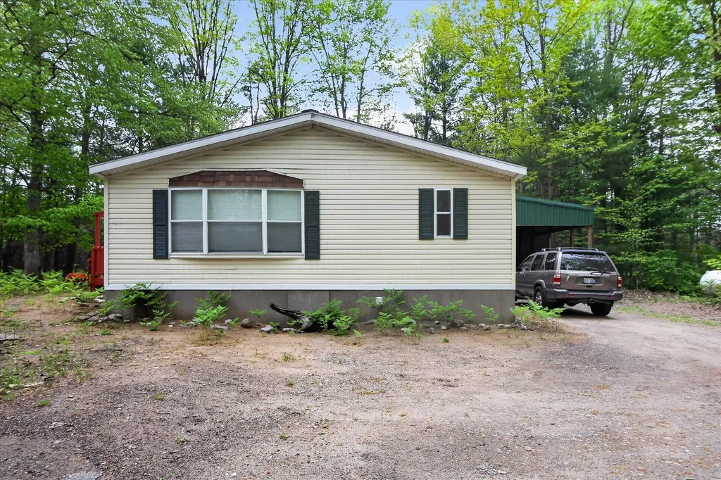 3987 Us-31 Victory Township MI 49454