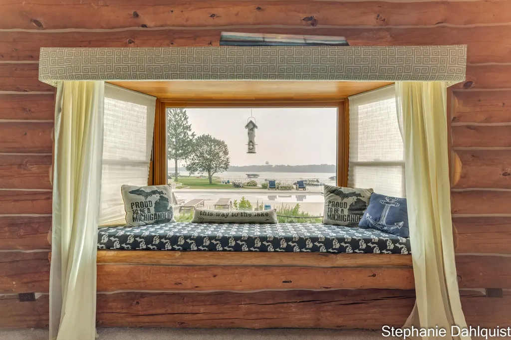 1601 Westwind Court Laketon Township MI 49445