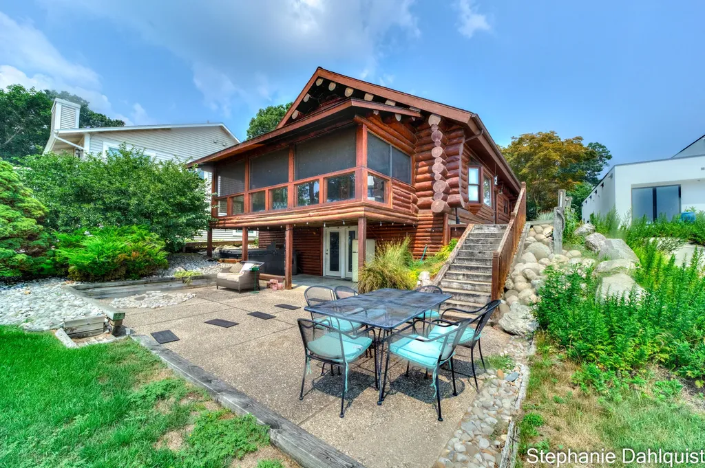 1601 Westwind Court Laketon Township MI 49445