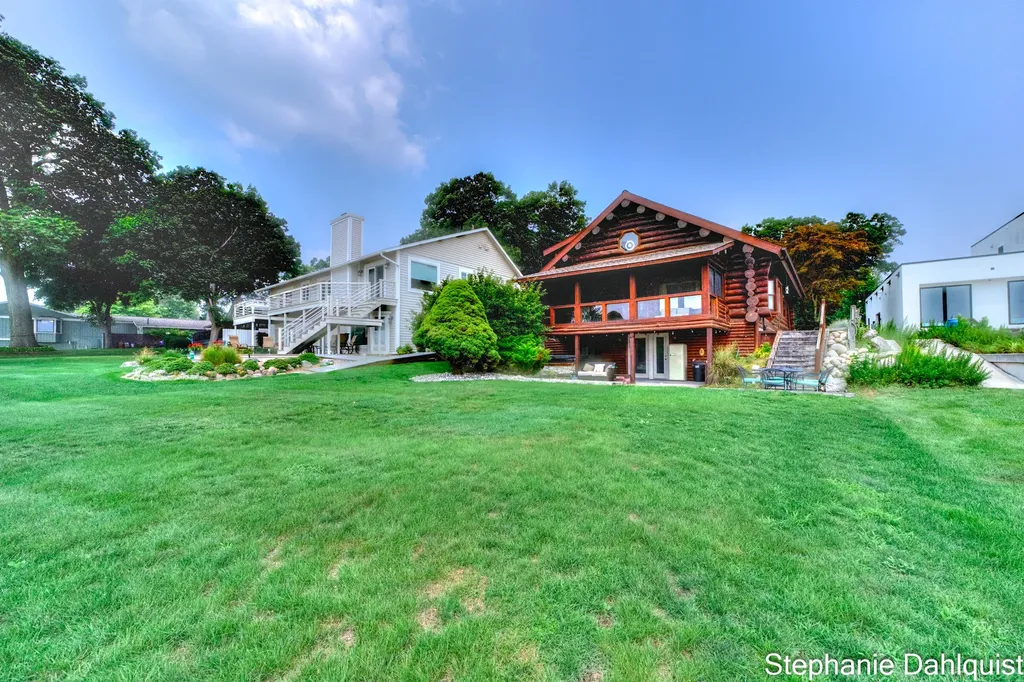 1601 Westwind Court Laketon Township MI 49445