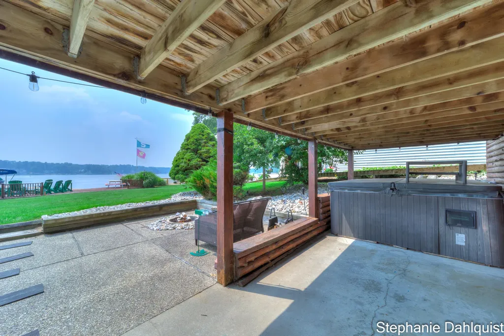 1601 Westwind Court Laketon Township MI 49445