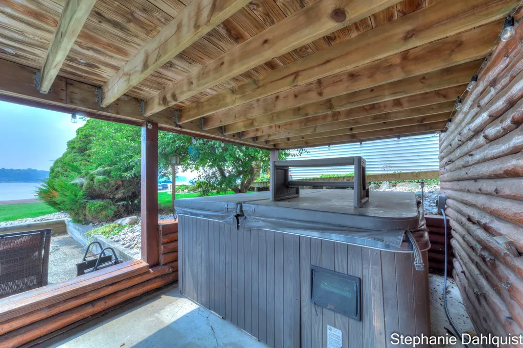 1601 Westwind Court Laketon Township MI 49445