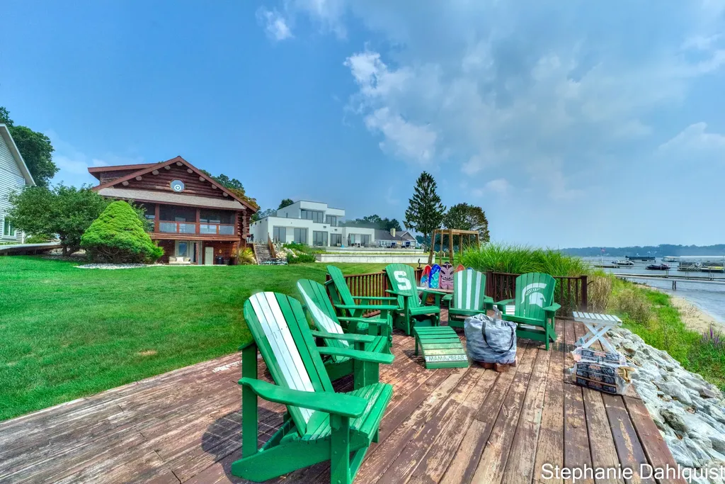 1601 Westwind Court Laketon Township MI 49445