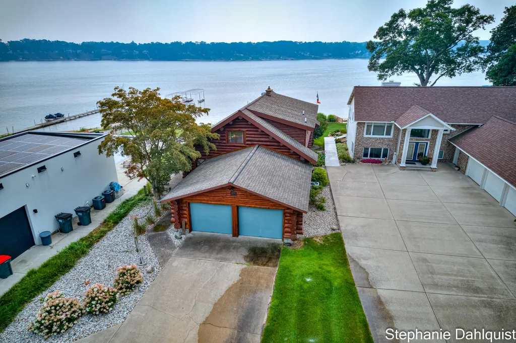 1601 Westwind Court Laketon Township MI 49445