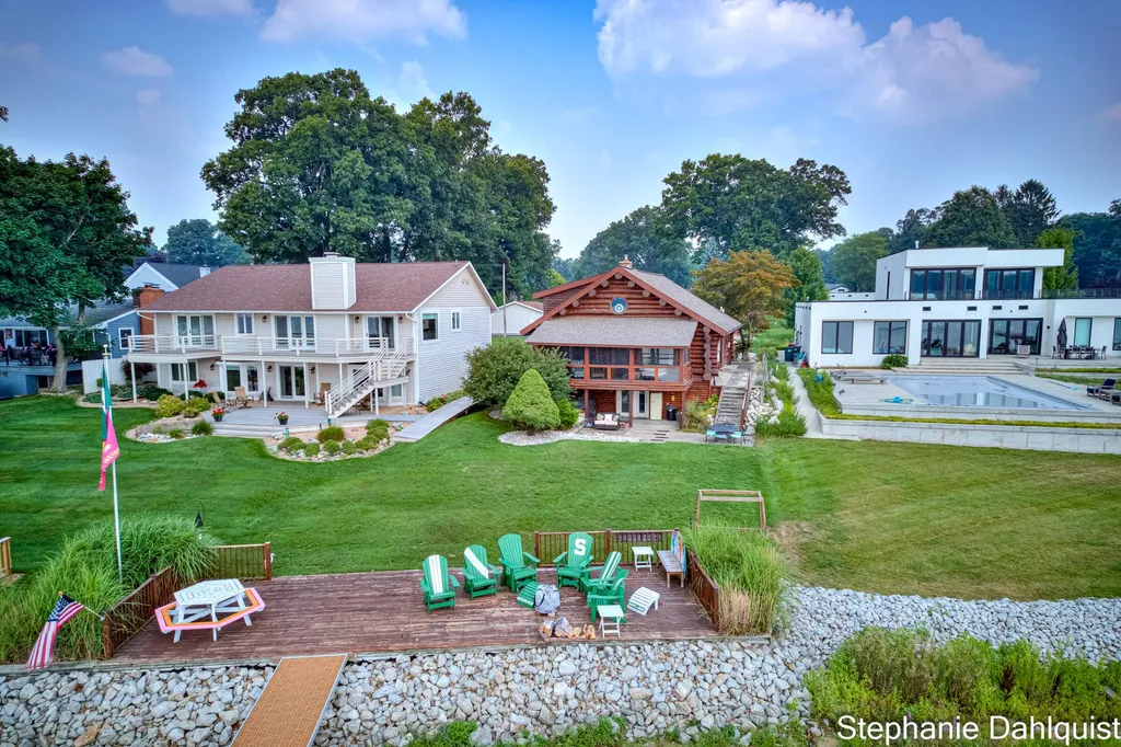 1601 Westwind Court Laketon Township MI 49445