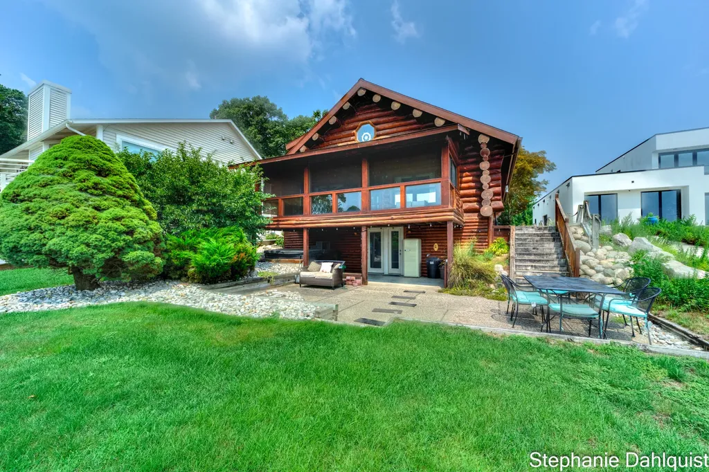 1601 Westwind Court Laketon Township MI 49445