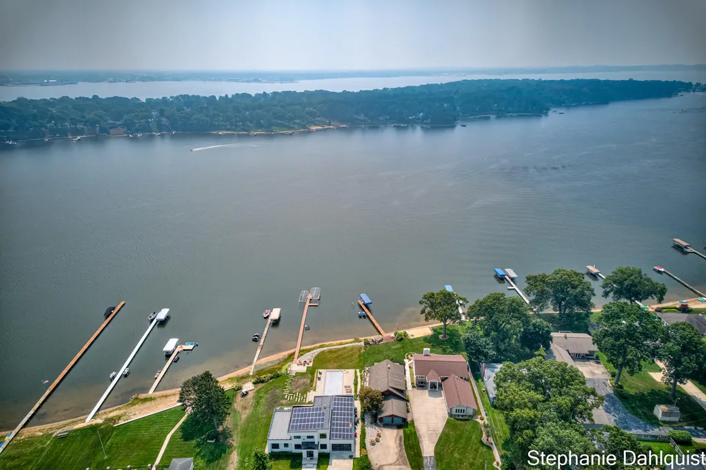 1601 Westwind Court Laketon Township MI 49445