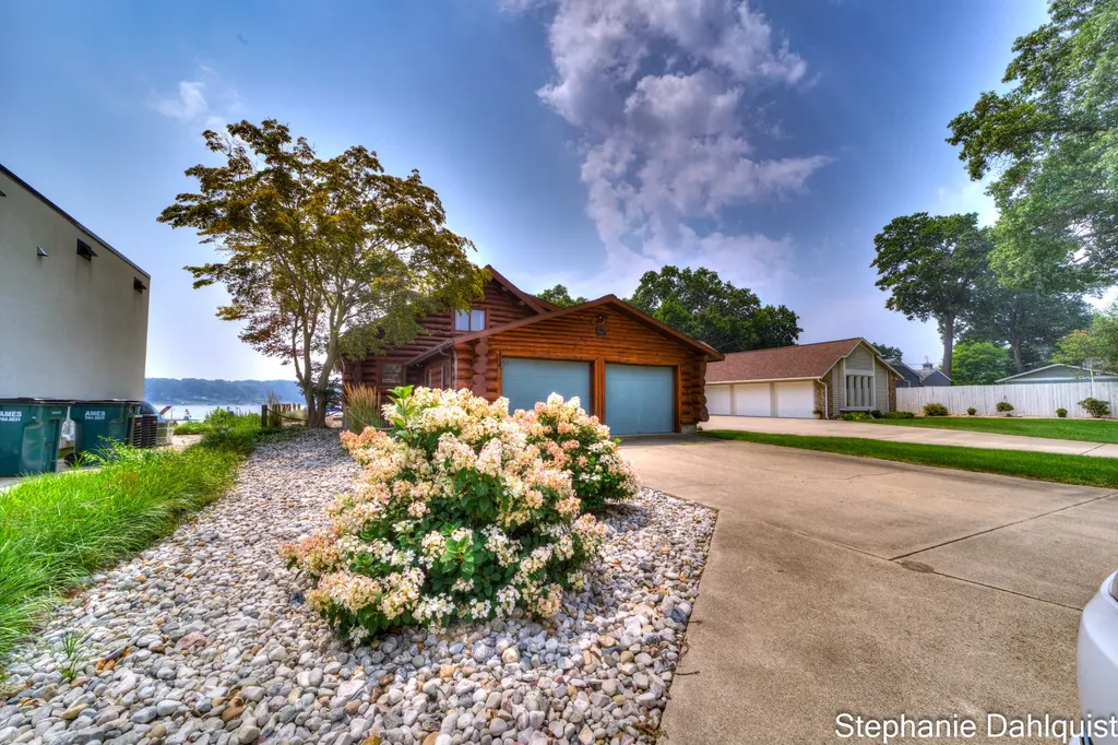 1601 Westwind Court Laketon Township MI 49445