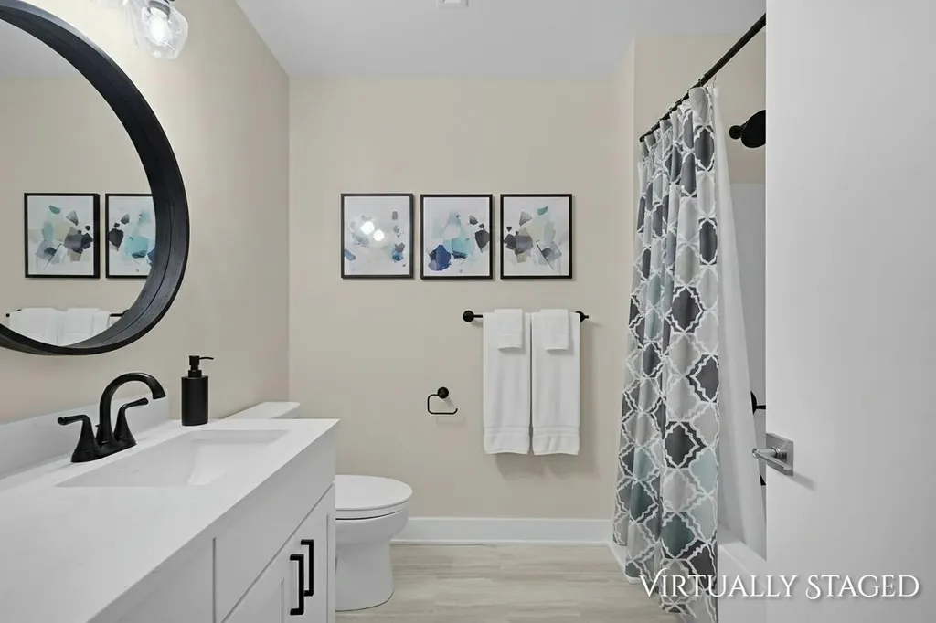 901 Adelaide Circle Muskegon City MI 49441