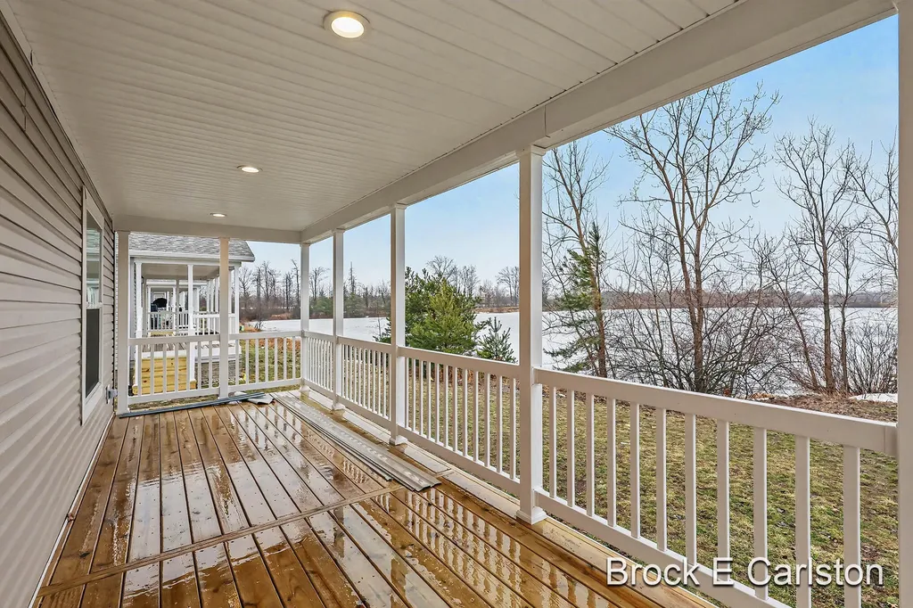 1283 E Ellis Road Norton Shores City MI 49441